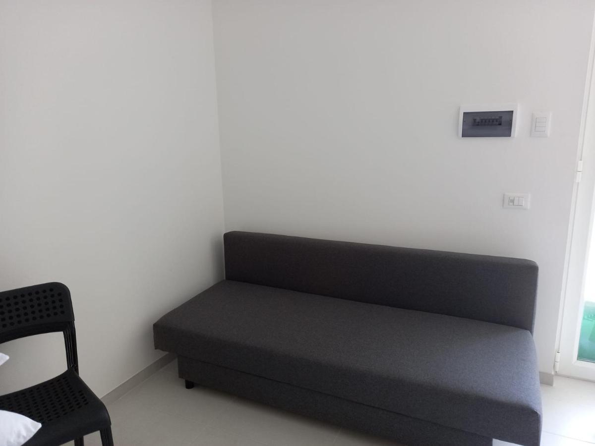 A Casa Dalla Lu キアーヴァリ エクステリア 写真